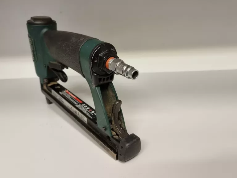 zszywacz-pneumatyczny-metabo-dkg-8016-marka-metabo