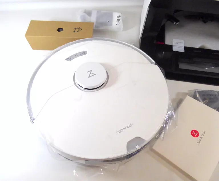 ROBOROCK S7 PRO ULTRA ZE STACJĄ WIELOFUNKCYJNĄ