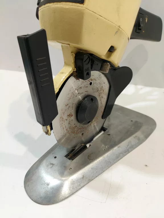 RS-100 OCTA MASZYNA KROJCZA KM