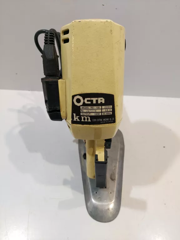 RS-100 OCTA MASZYNA KROJCZA KM