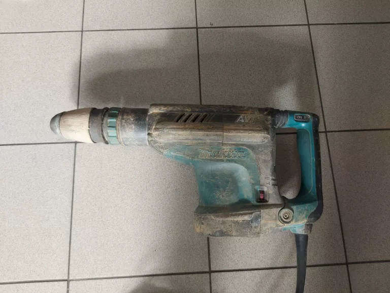 mlot-kujacy-udarowy-makita-hm1213c-186j-armii-krajowej-26-walbrzych-sj