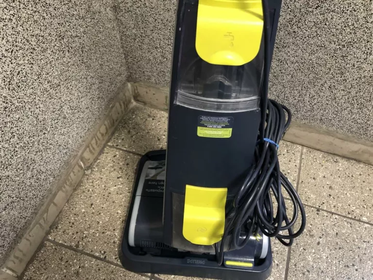 ODKURZACZ PIONOWY PHILIPS FC 7070/01 AQUA TRIO