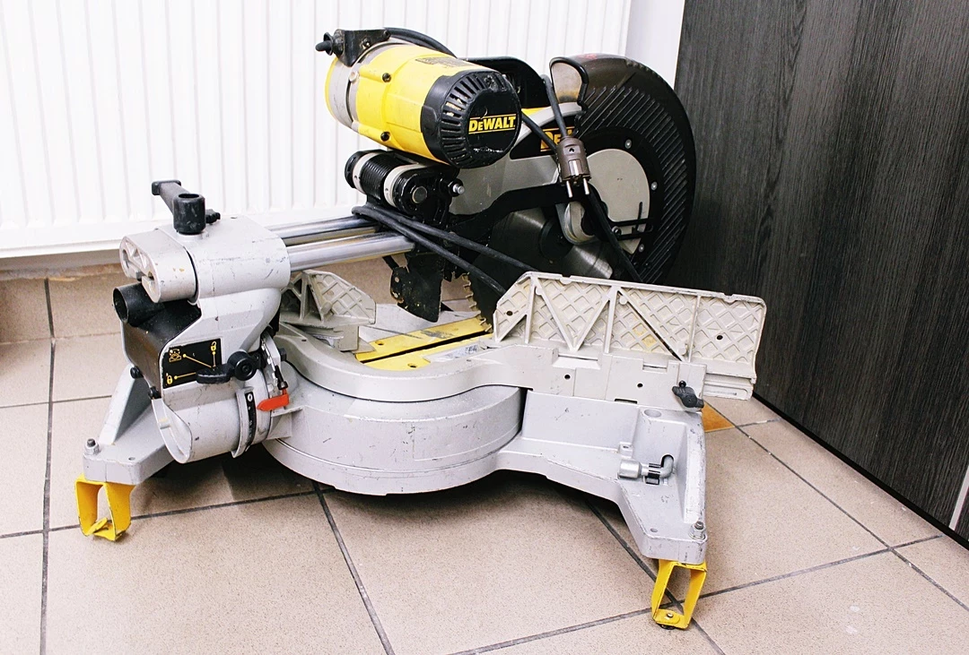 ukosnica-dewalt-dw718-marka-dewalt