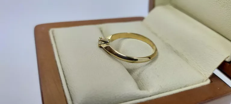 wyrob-jubilerski-uzywany-pierscionek-585-certyfikat-stan-uzywany