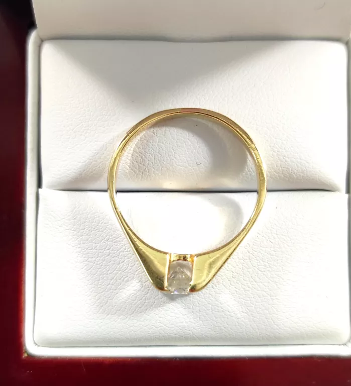 zloty-pierscionek-duzy-diamentbrylant-material-zloto