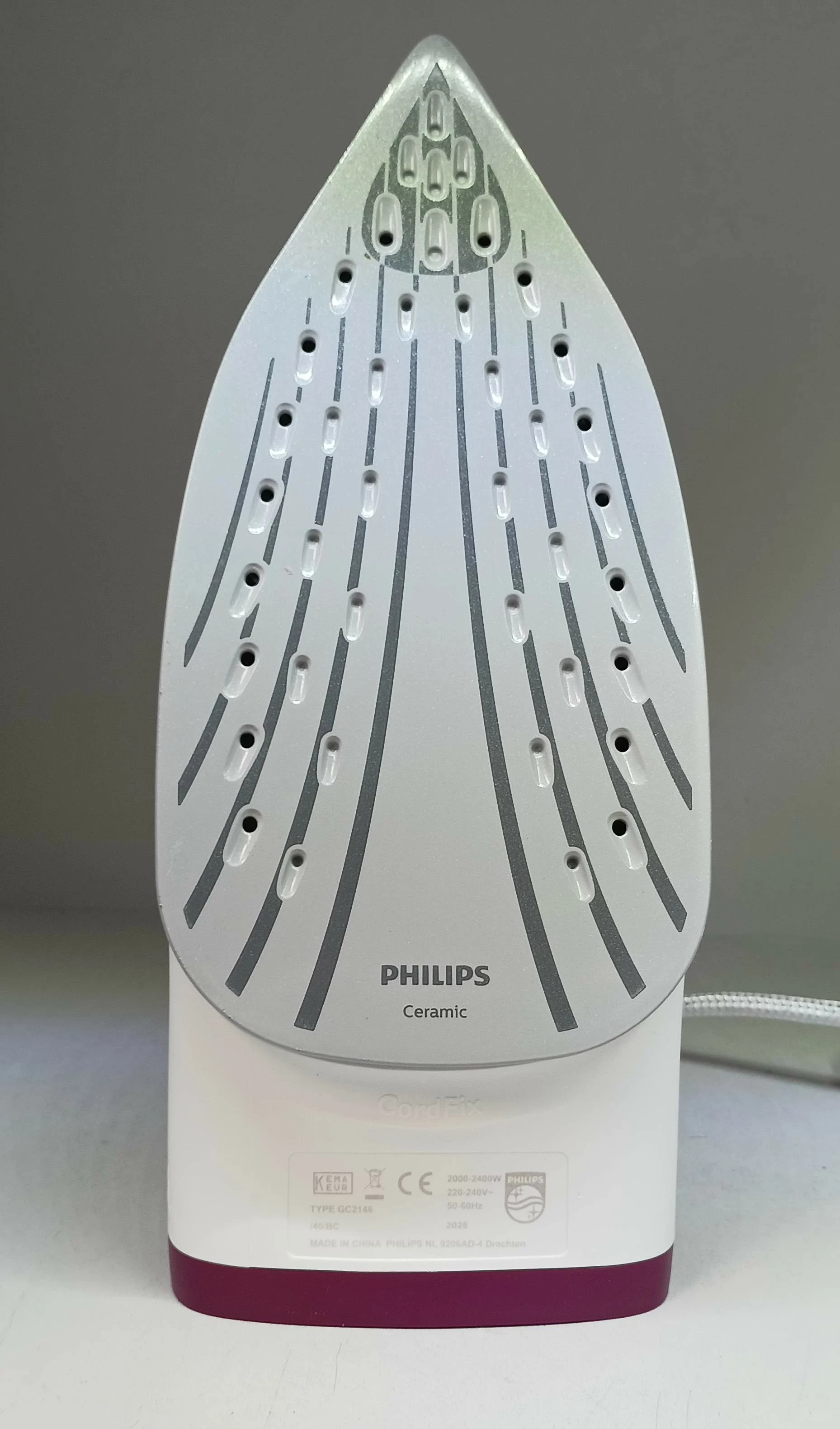 ŻELAZKO PAROWE PHILIPS GC2146, Żelazka