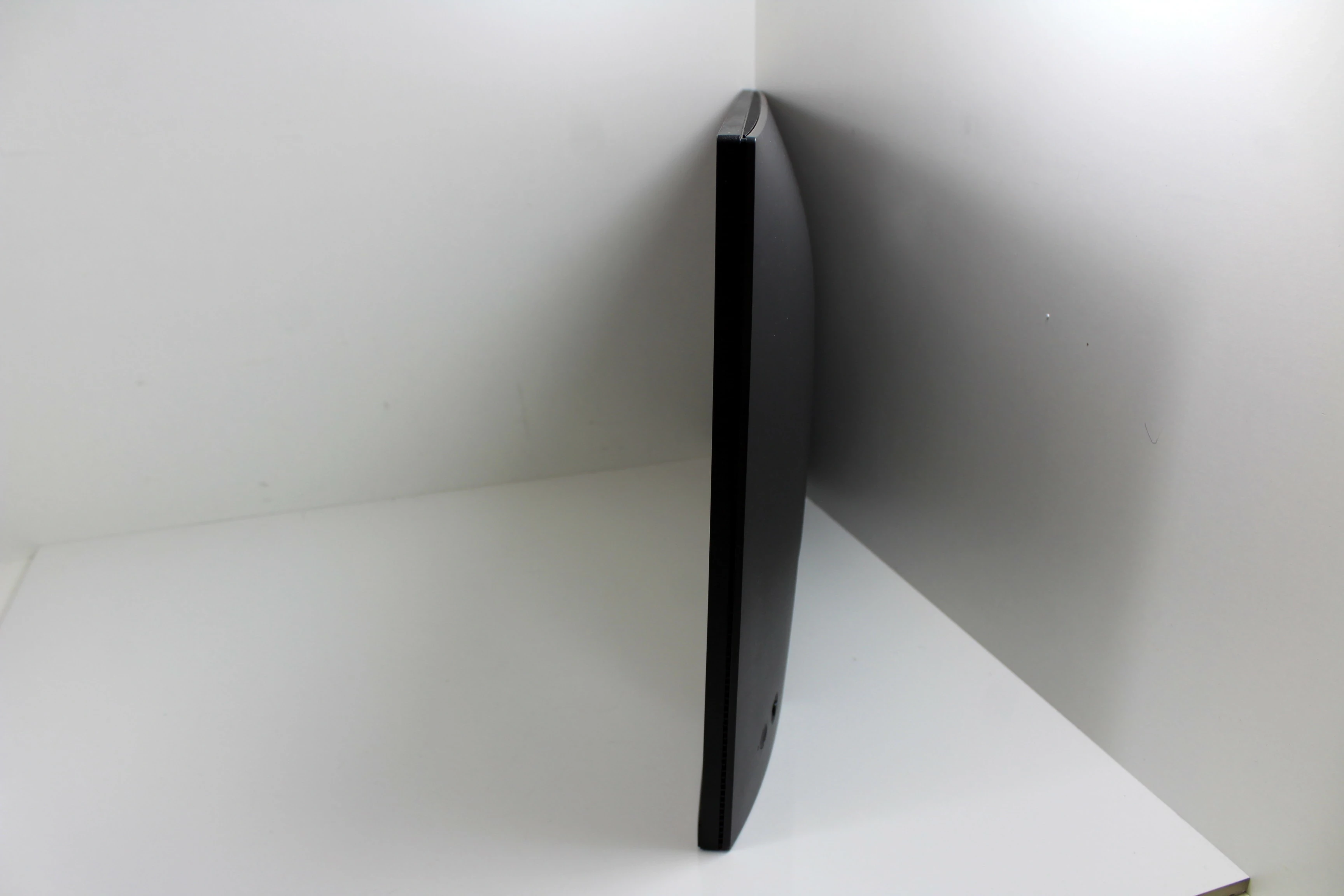 monitor-dell-p2422he-idealny-rodzaj-podswietlania-lcd