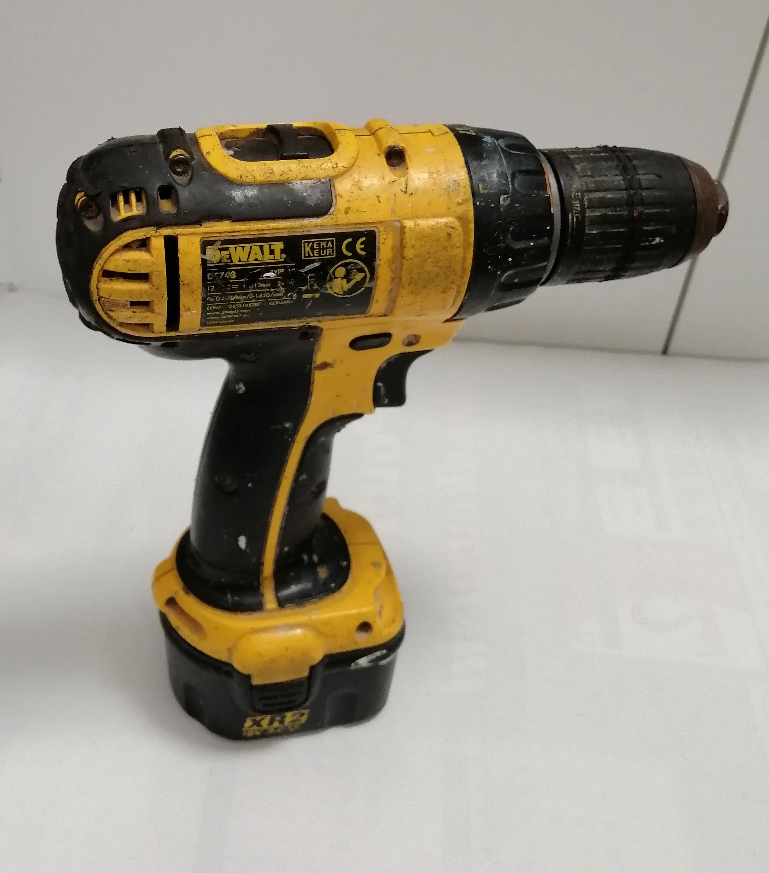 wkretarka-dewalt-dc743-zestaw-product-id-ee76bb0f-71ab-4fdb-9dde-0d561f0d1716