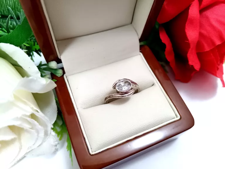 piekny-srebrny-pierscionek-r13-23g-925-stan-11323-2