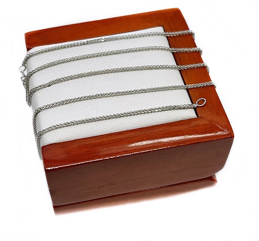 lancuszek-biale-zloto-stan-uzywany