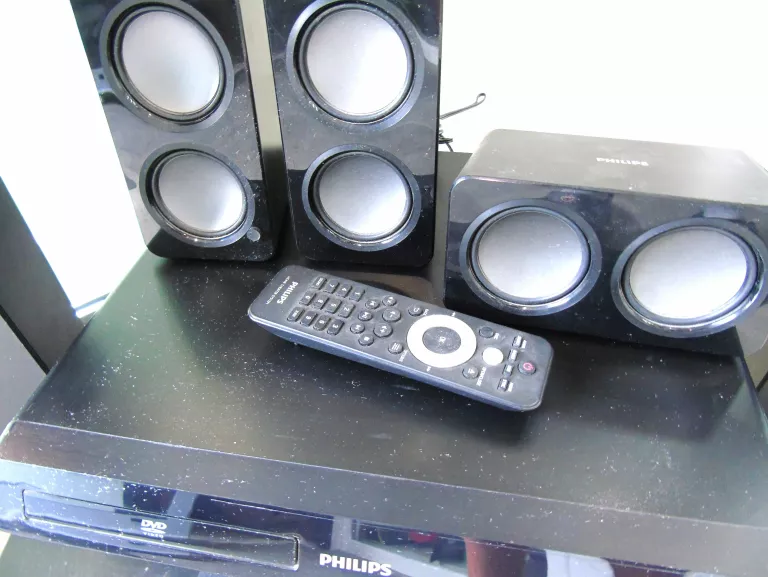 kino-domowe-philips-htd354012-rodzaj-subwoofera-aktywny