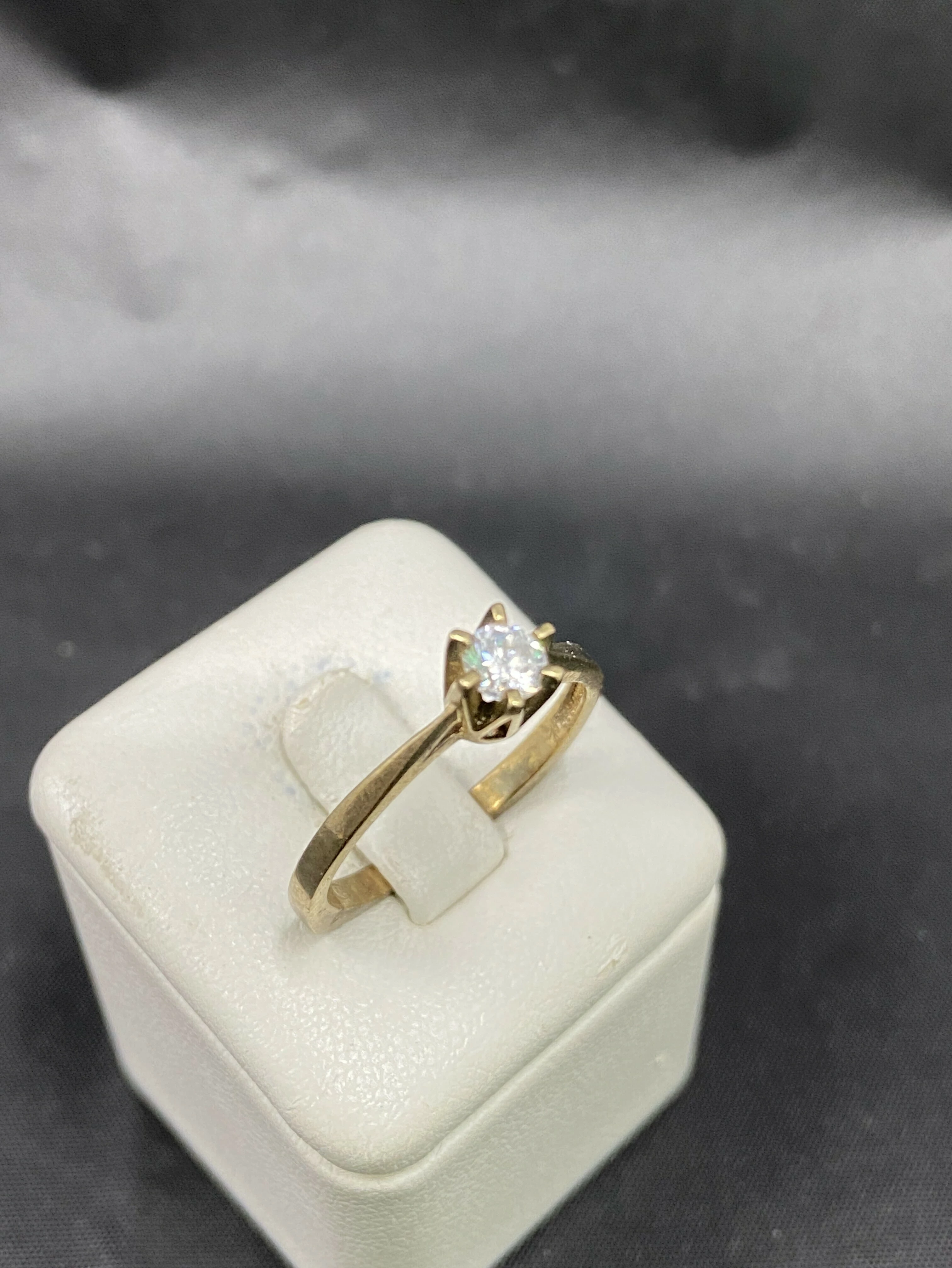 pierscionek-proba-333-waga-216g-rozmiar-15-rodzaj-wyrob-jubilerski