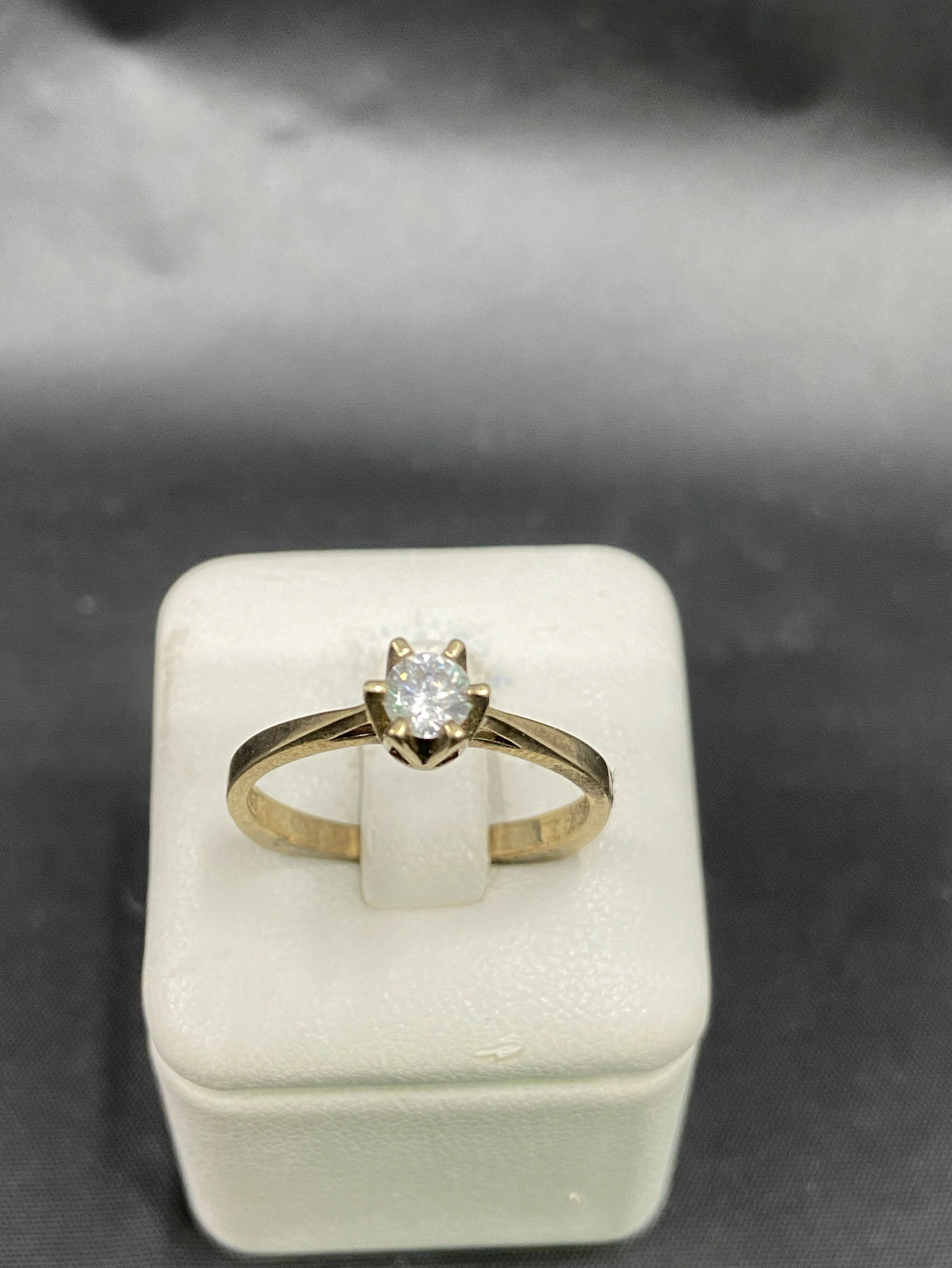 pierscionek-proba-333-waga-216g-rozmiar-15-stan-uzywany