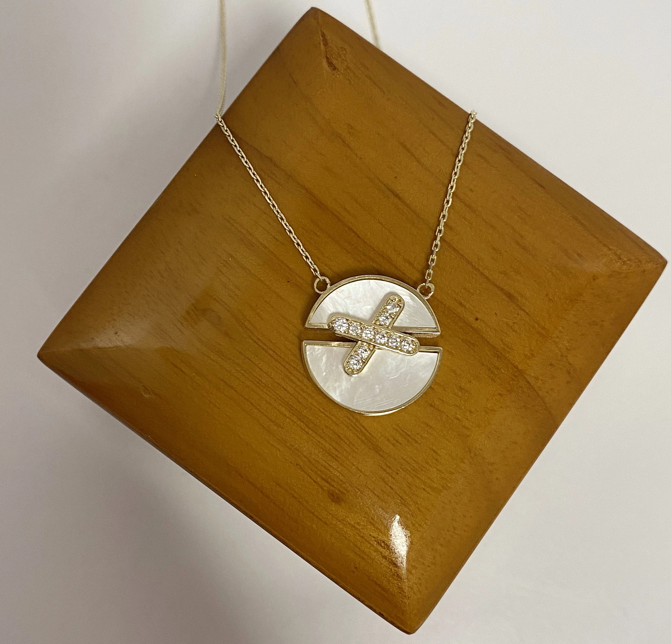 wyjatkowa-zloty-lancuszek-ct585-dl-45-cm-splot-2208-8