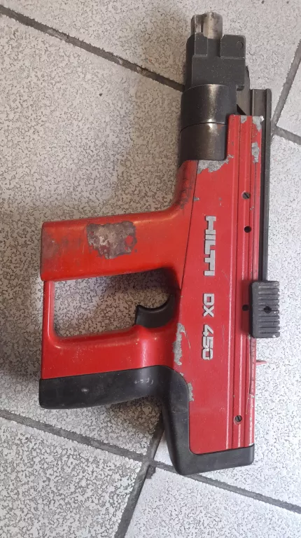 GWOŹDZIARKA HILTI DX 450 KOMPLET