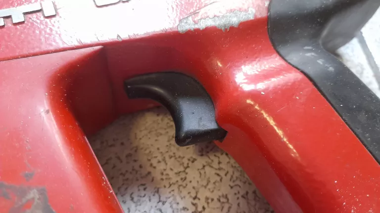 GWOŹDZIARKA HILTI DX 450 KOMPLET