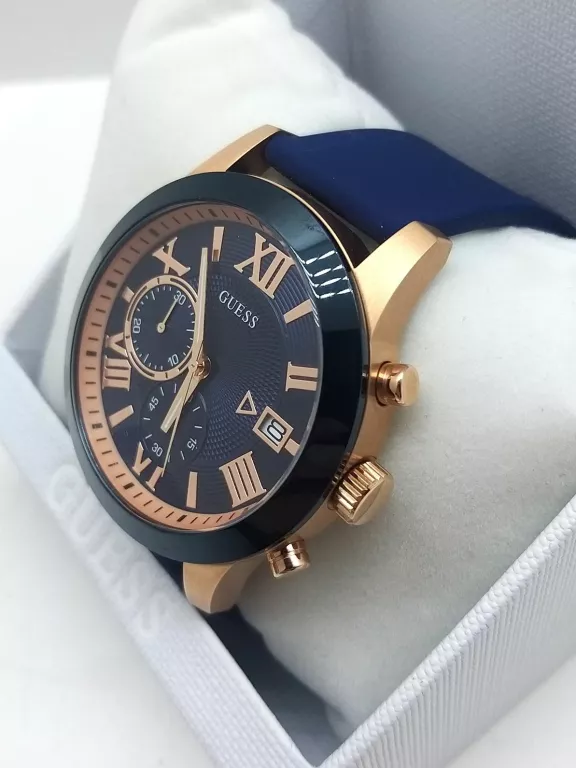 Guess u1055g2 top