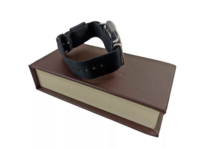 DANIEL WELLINGTON CLASSIC B36R8
