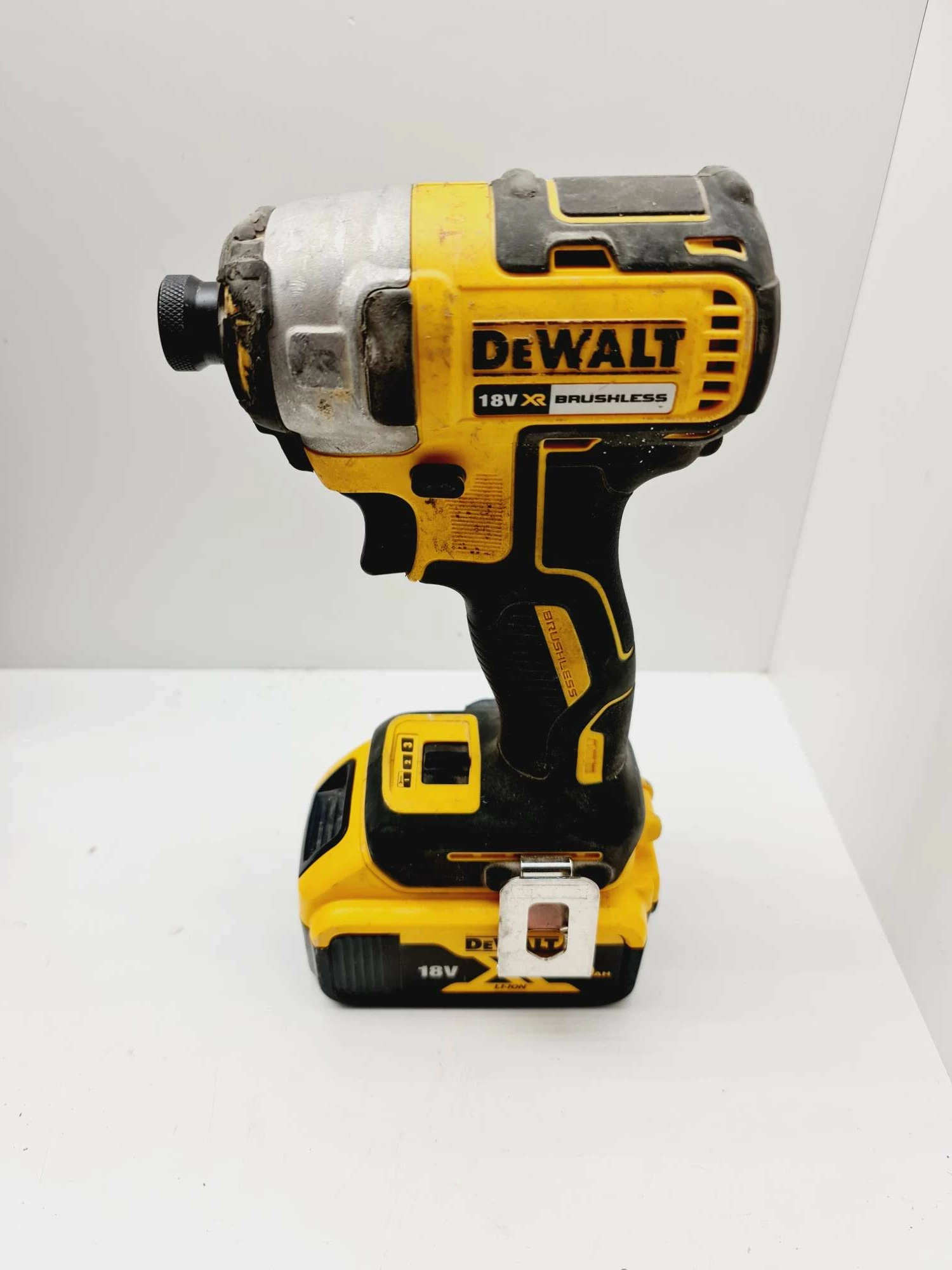 DEWALT DCF887P2 ZAKRĘTARKA 18V 2 AKU ŁADOWARKA | Zakrętarki udarowe ...