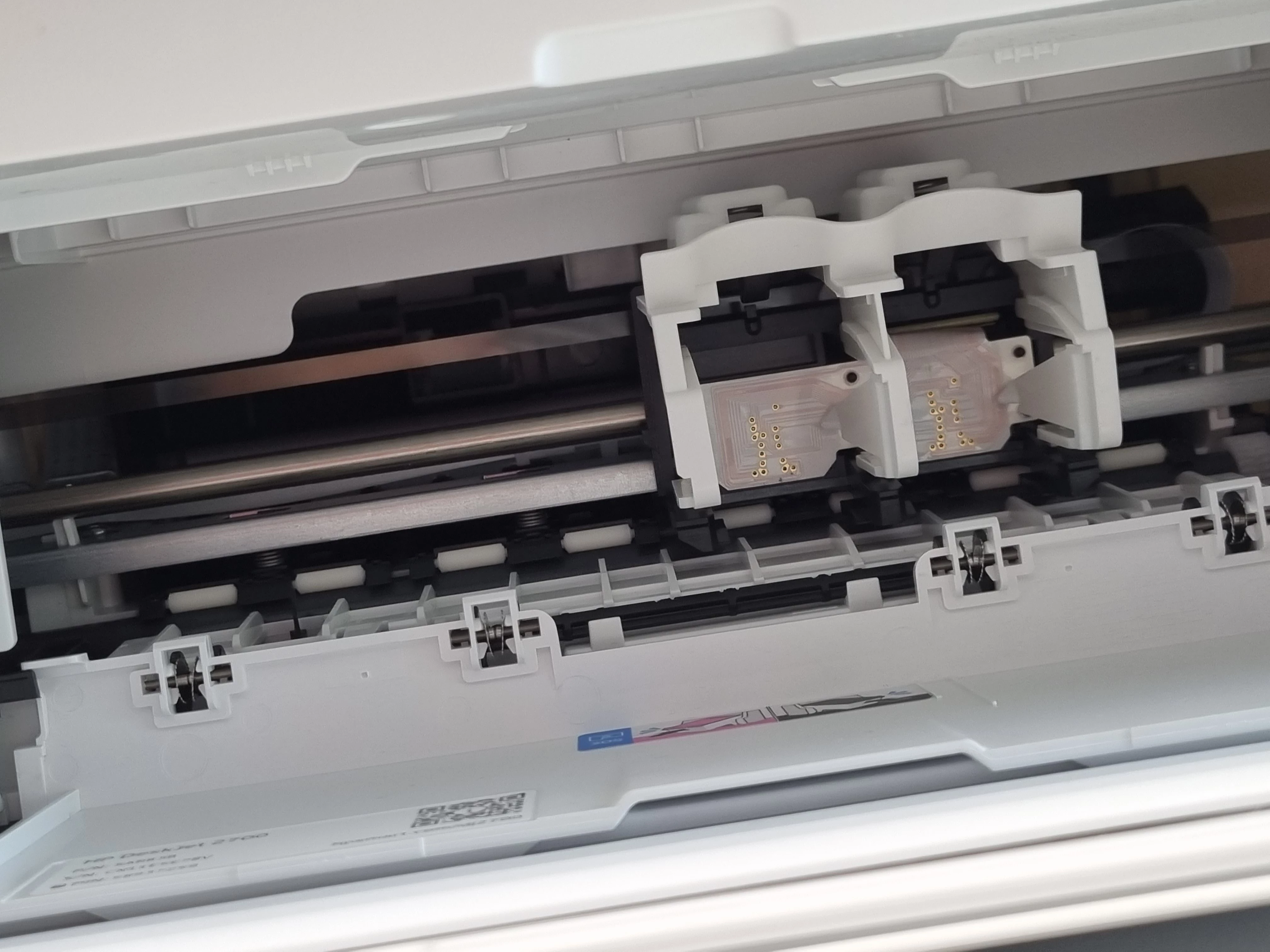 drukarka-hp-deskjet-2710-technologia-druku-atramentowa-kolor