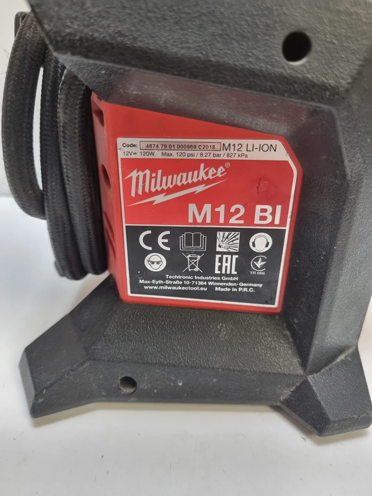 kompresor-akumulatorowy-milwaukee-m12-bi-12v-typ-kompresor-olejowy
