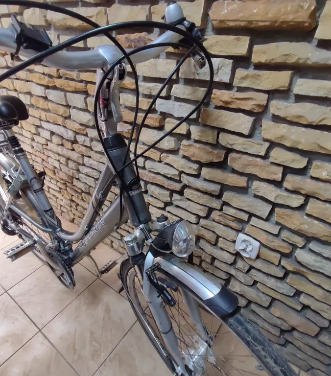 ROWER THOMPSON ADVENTURE 28"