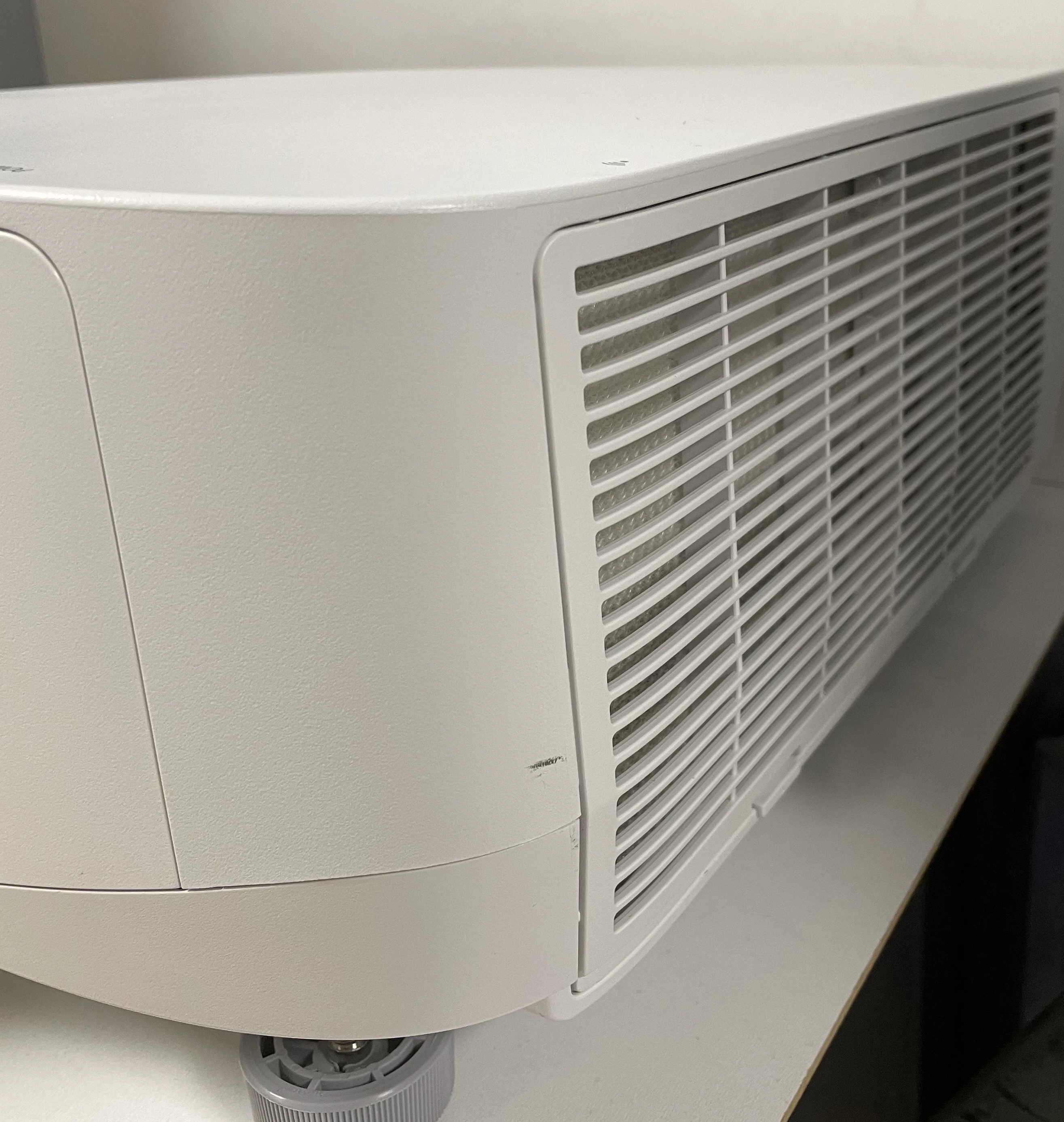 projektor-nec-pa500u-polecamy-jasnosc-lampy-ansi-5000