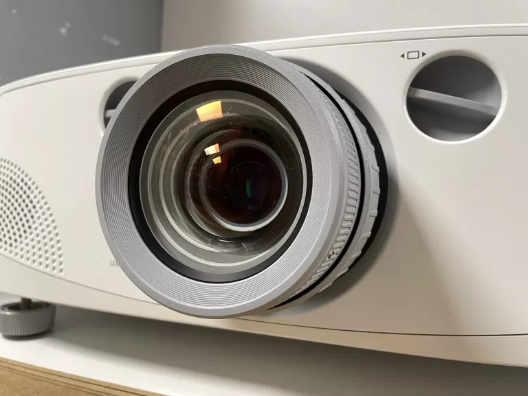 projektor-nec-pa500u-polecamy-technologia-wyswietlania-lcd