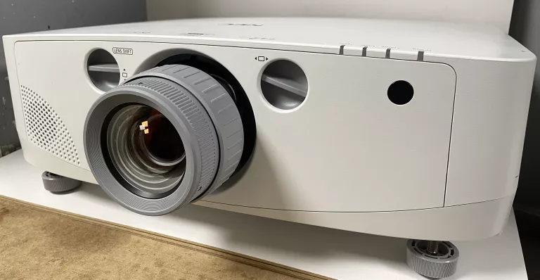 projektor-nec-pa500u-polecamy-osiedle-niepodleglosci-1-krakow