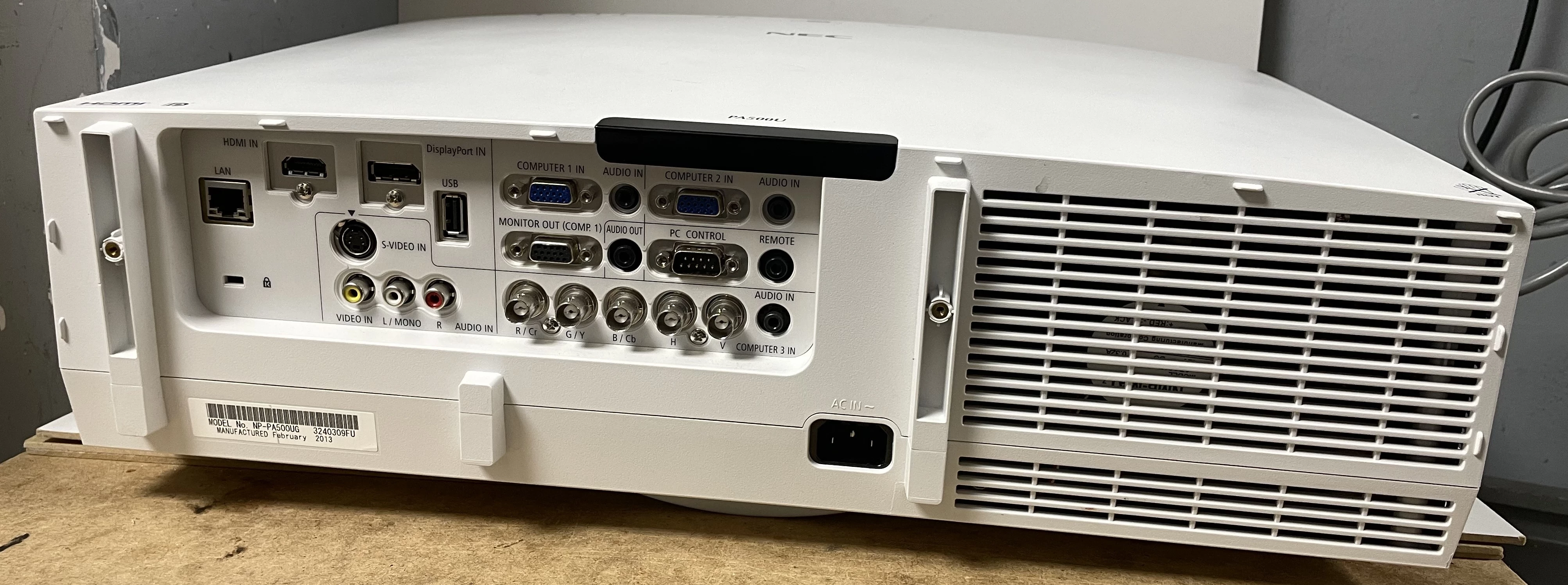 projektor-nec-pa500u-polecamy-kod-producenta-pa500u