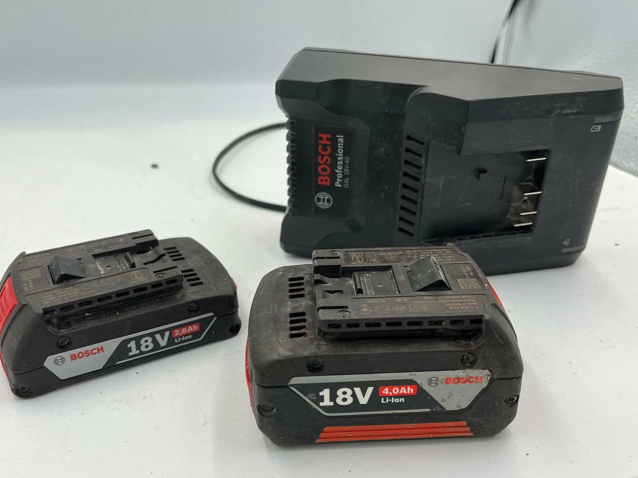 ladowarka-2x-aku-bosch-24ah-targowa-41-warszawa