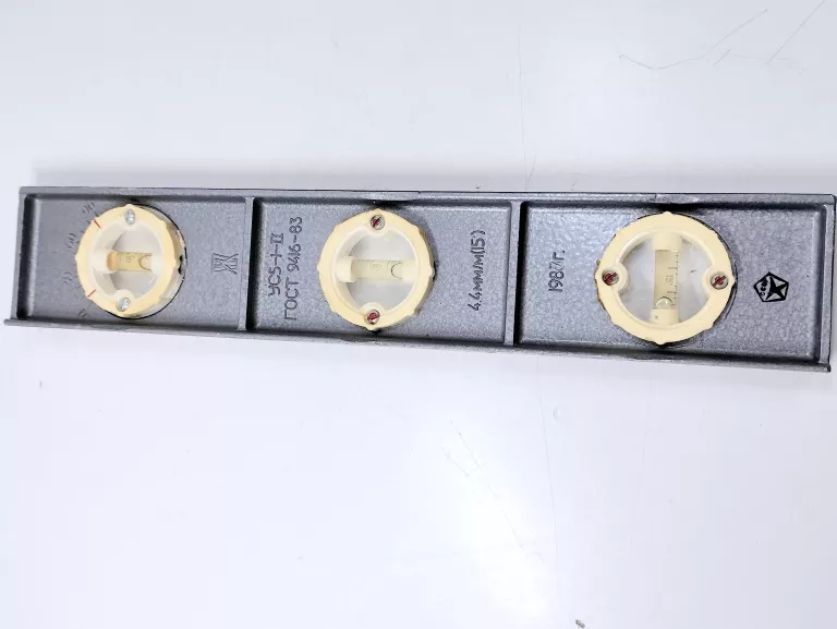 poziomica-metalowa-w-etui-prl-oryginalnosc-oryginal