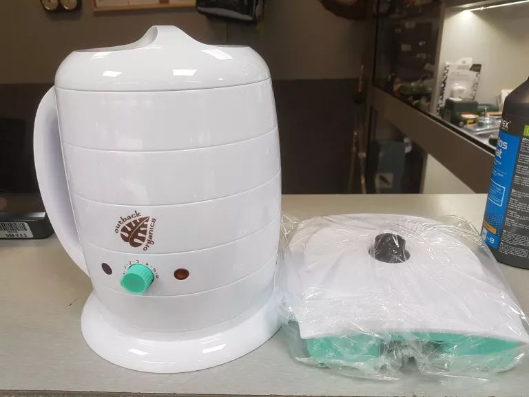 outback-profesjonalny-podgrzewacz-do-wosku-1000cc-rodzaj-221521-2