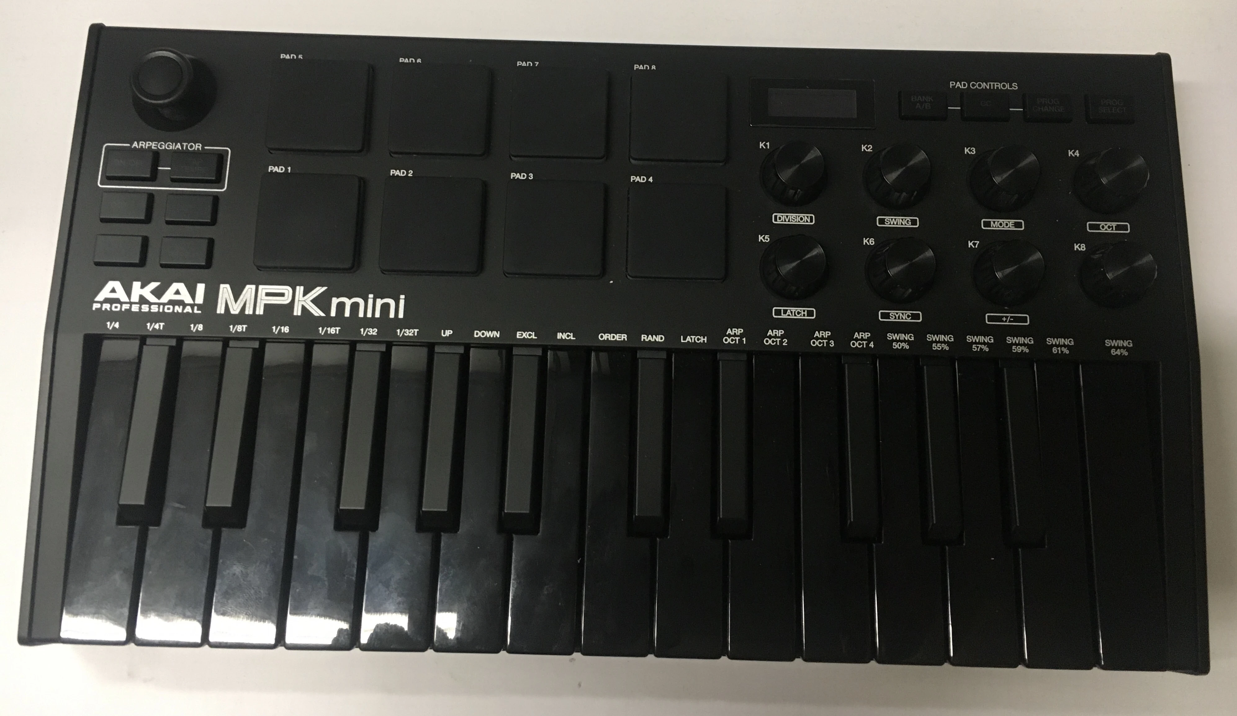 akai-mpk-mini-stan-uzywany