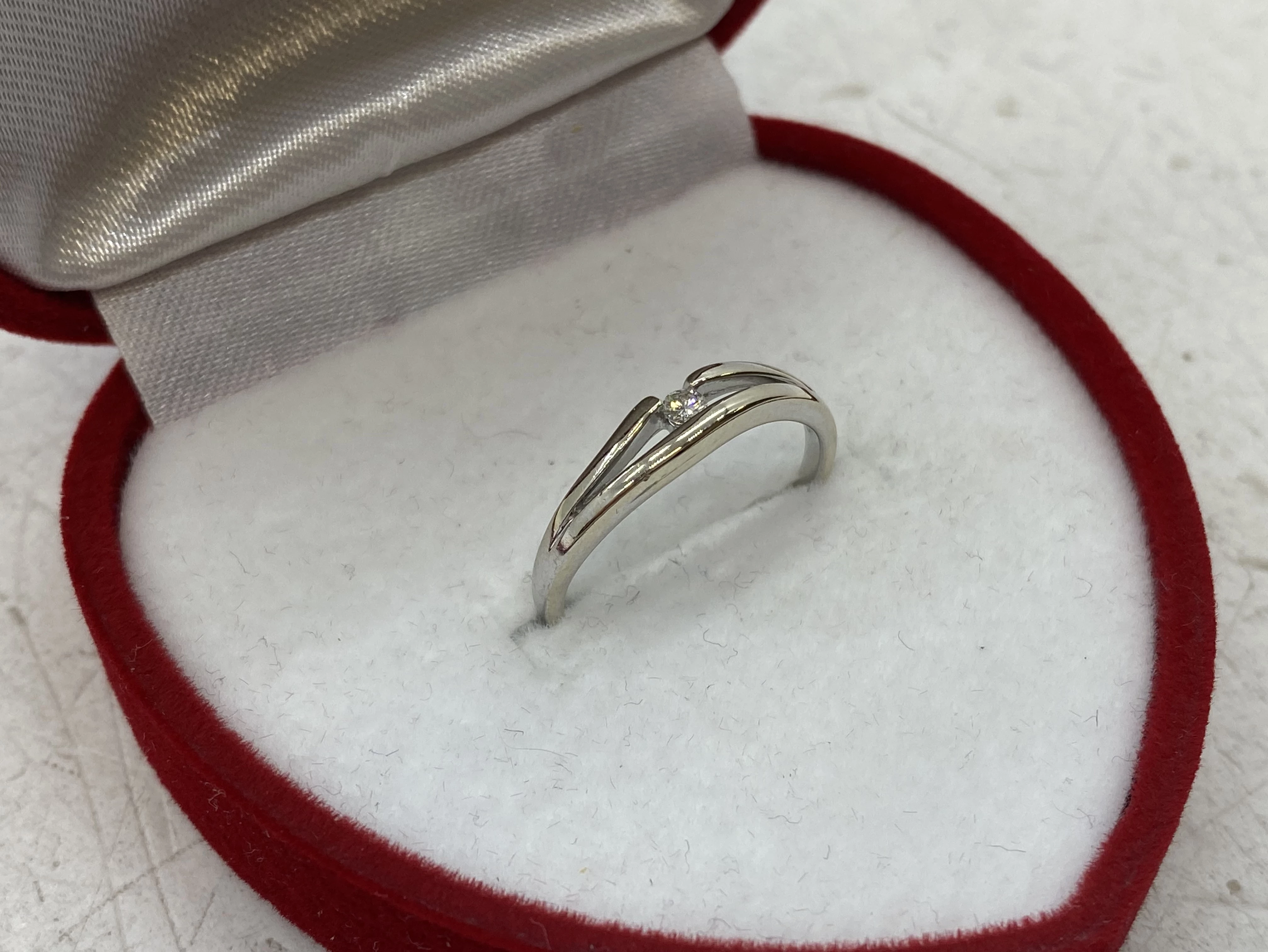 apart-pierscionek-diament-585-181g-r11-stan-uzywany