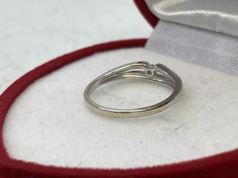zloty-pierscionek-diament-585-181g-r11-material-15835-1