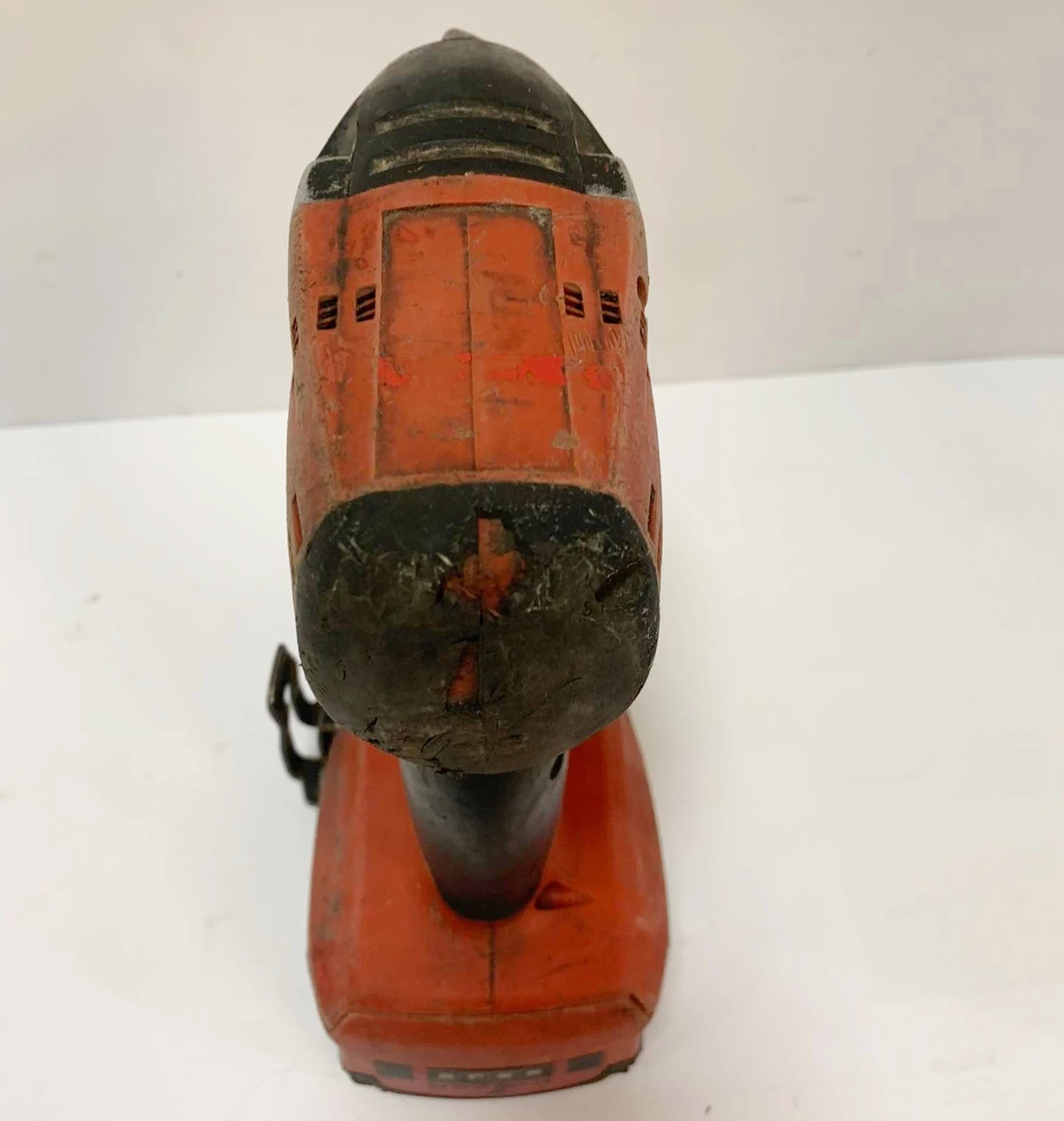 zakretarka-hilti-siw-22-abateria-zasilanie-akumulatorowe