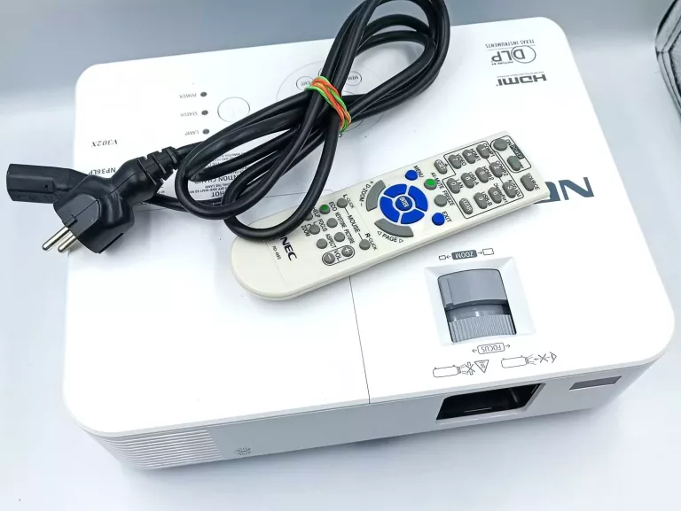 PROJEKTOR NEC V302X PRZEBIEG: 300H