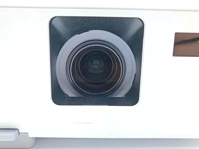 PROJEKTOR NEC V302X PRZEBIEG: 300H