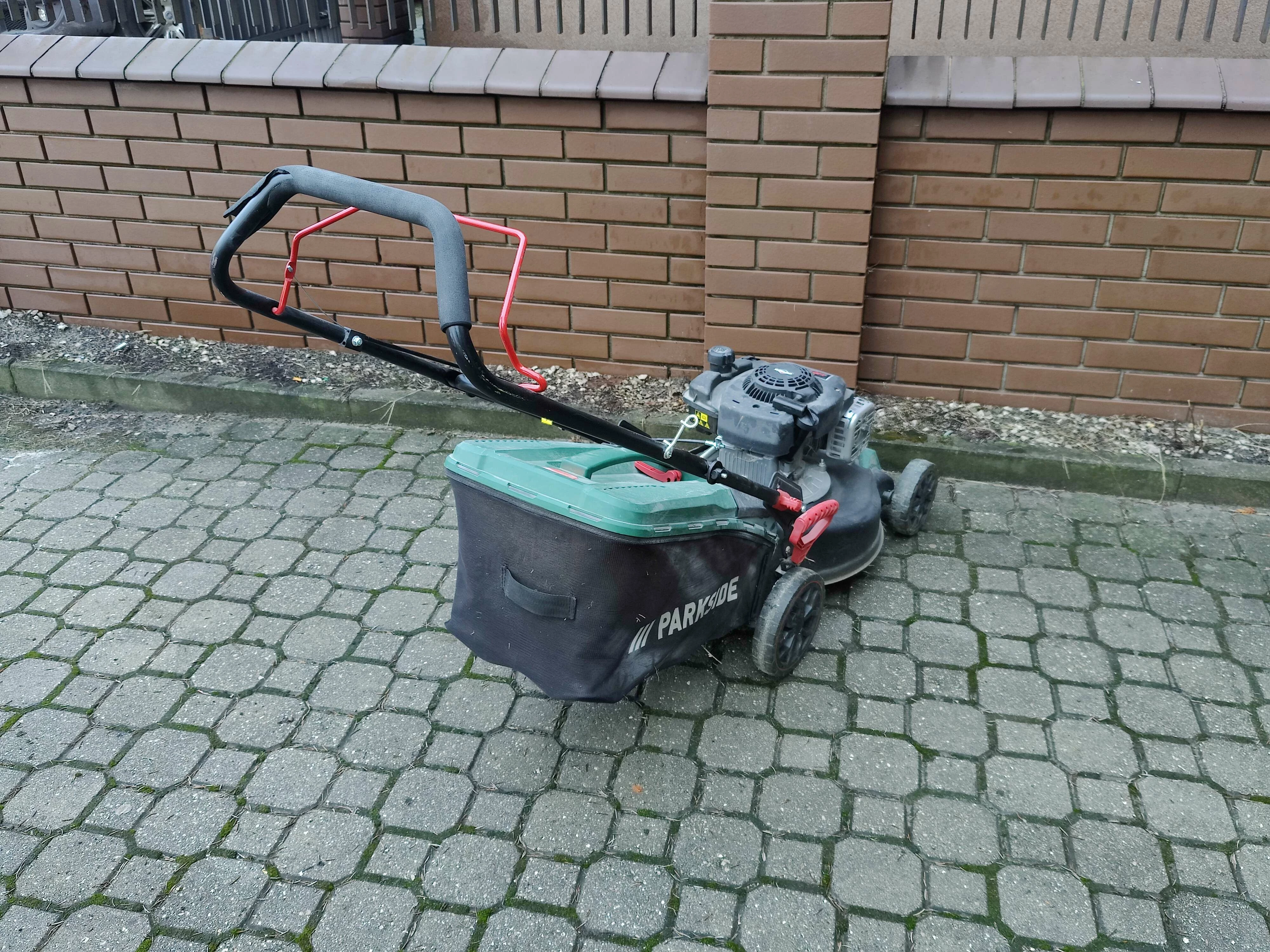 kosiarka-spalinowa-parkside-pbm-125-a1-24km-42cm-szerokosc-koszenia-41