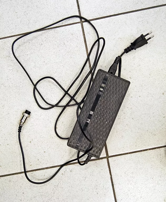 BEZIOR 2S HULAJNOGA ELEKTRYCZNA