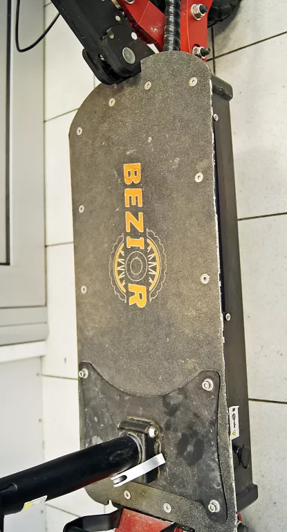 BEZIOR 2S HULAJNOGA ELEKTRYCZNA