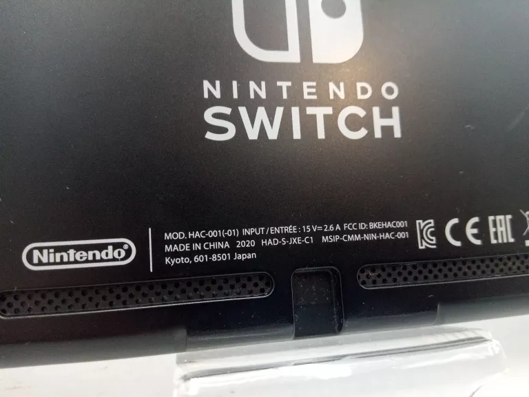 KONSOLA NINTENDO SWITCH V2 + STACJA + ETUI