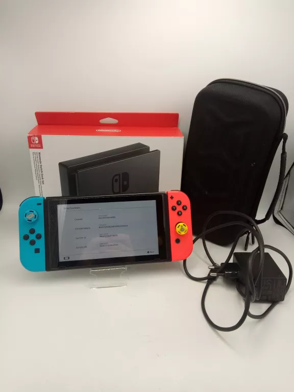 KONSOLA NINTENDO SWITCH V2 + STACJA + ETUI