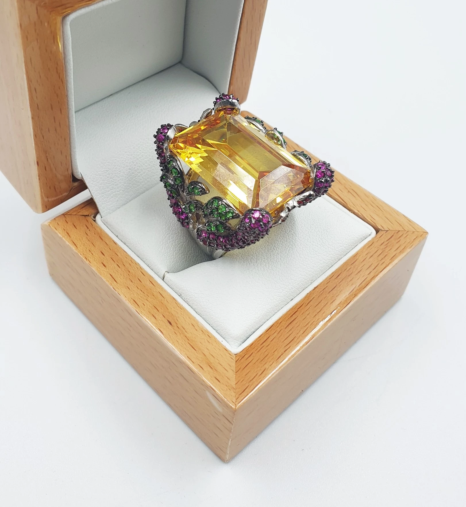 srebrny-pierscionek-z-kamieniami-3027gr-p925-marka-inna-marka