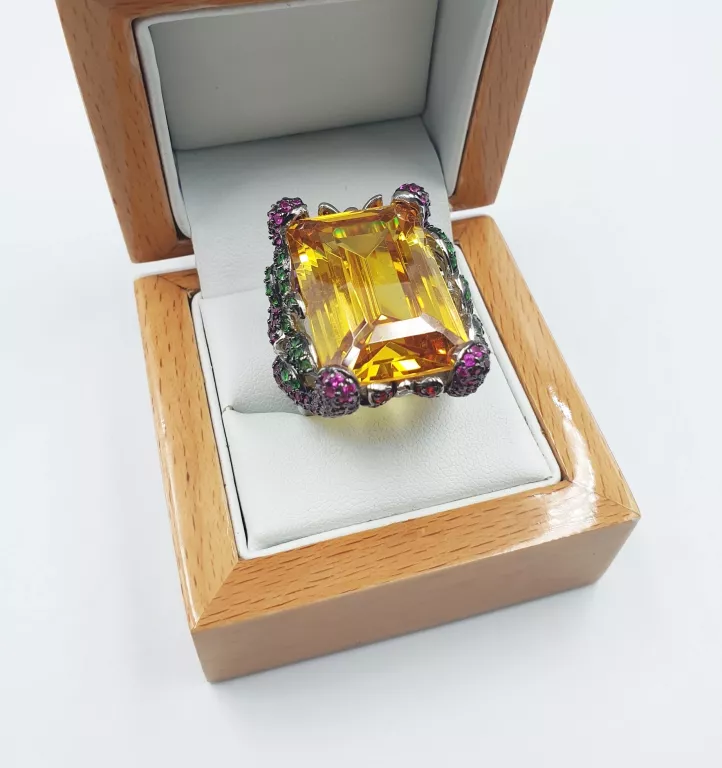 srebrny-pierscionek-z-kamieniami-3181gr-p925-stan-uzywany