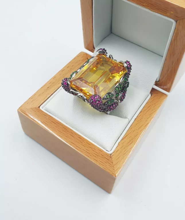 srebrny-pierscionek-z-kamieniami-3027gr-p925-radosna-38-wroclaw