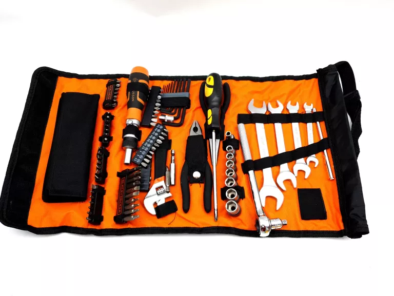 ZESTAW NARZĘDZI BLACK DECKER