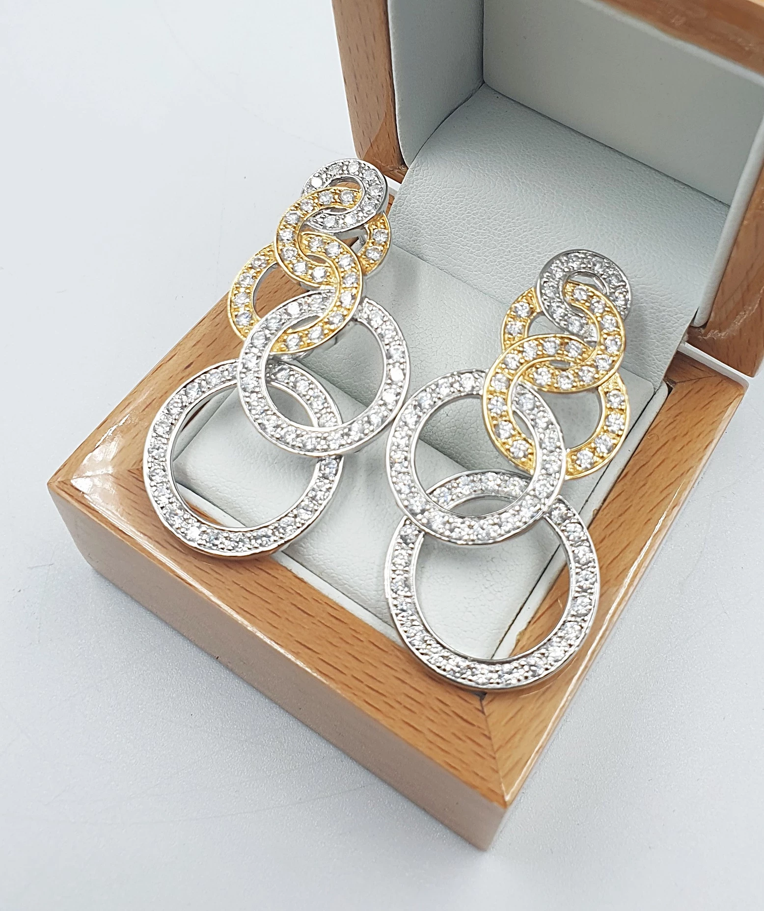 srebrne-kolczyki-z-krysztalami-1568gr-p925-marka-inna-marka