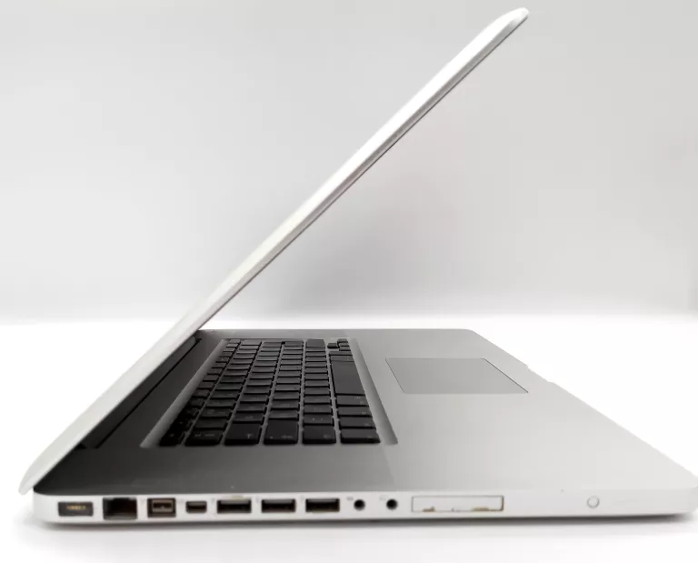 LAPTOP APPLE MACBOOK PRO 17 A1297 /I5/8GB/750GB